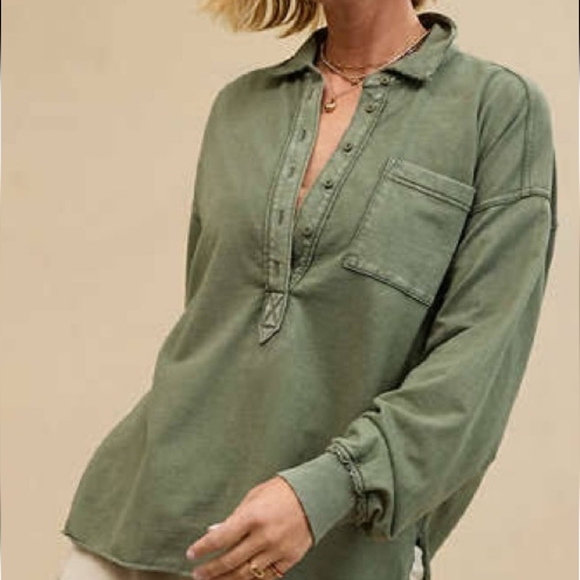 aerie Tops - Aerie Women's Green Popover Polo Sweatshirt